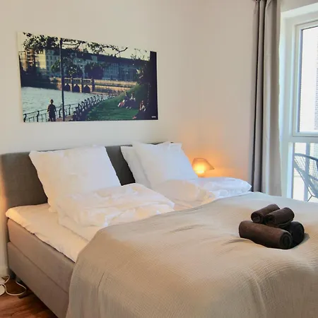 Fantastic 1-bed W Balcony In Orestaden Apartman